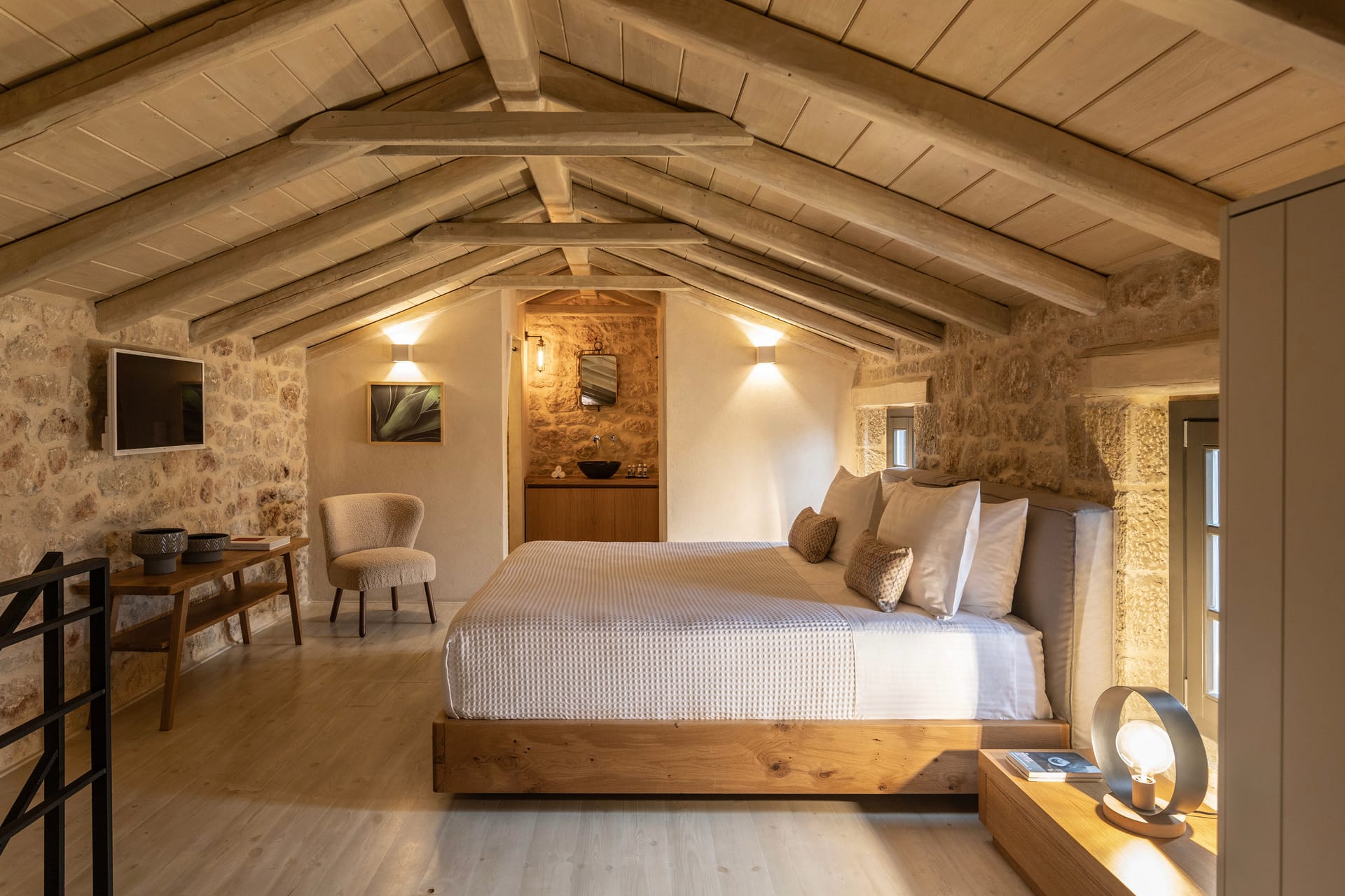 Korona Boutique Hotel - Οίτυλο, Μάνη ✦ -30% ✦ 2 Ημέρες (1 Διανυκτέρευση) ✦ 2 άτομα ✦ 2 ✦ έως 10/10/2026 ✦ Επιλέξτε 3 διανυκτερεύσεις και πληρώστε μόνο τις 2!