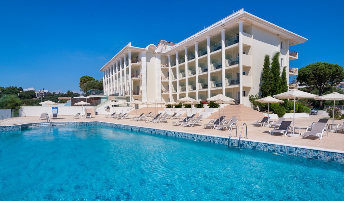 4* Avalon Palace Hotel - Μπόχαλη, Ζάκυνθος ✦ -25% ✦ 2 Ημέρες (1 Διανυκτέρευση) ✦ 2 άτομα + 1 παιδί έως 2 ετών ✦ 20 ✦ έως 12/10/2026 ✦ Επιλέξτε 4 διανυκτερεύσεις και πληρώστε μόνο τις 3!