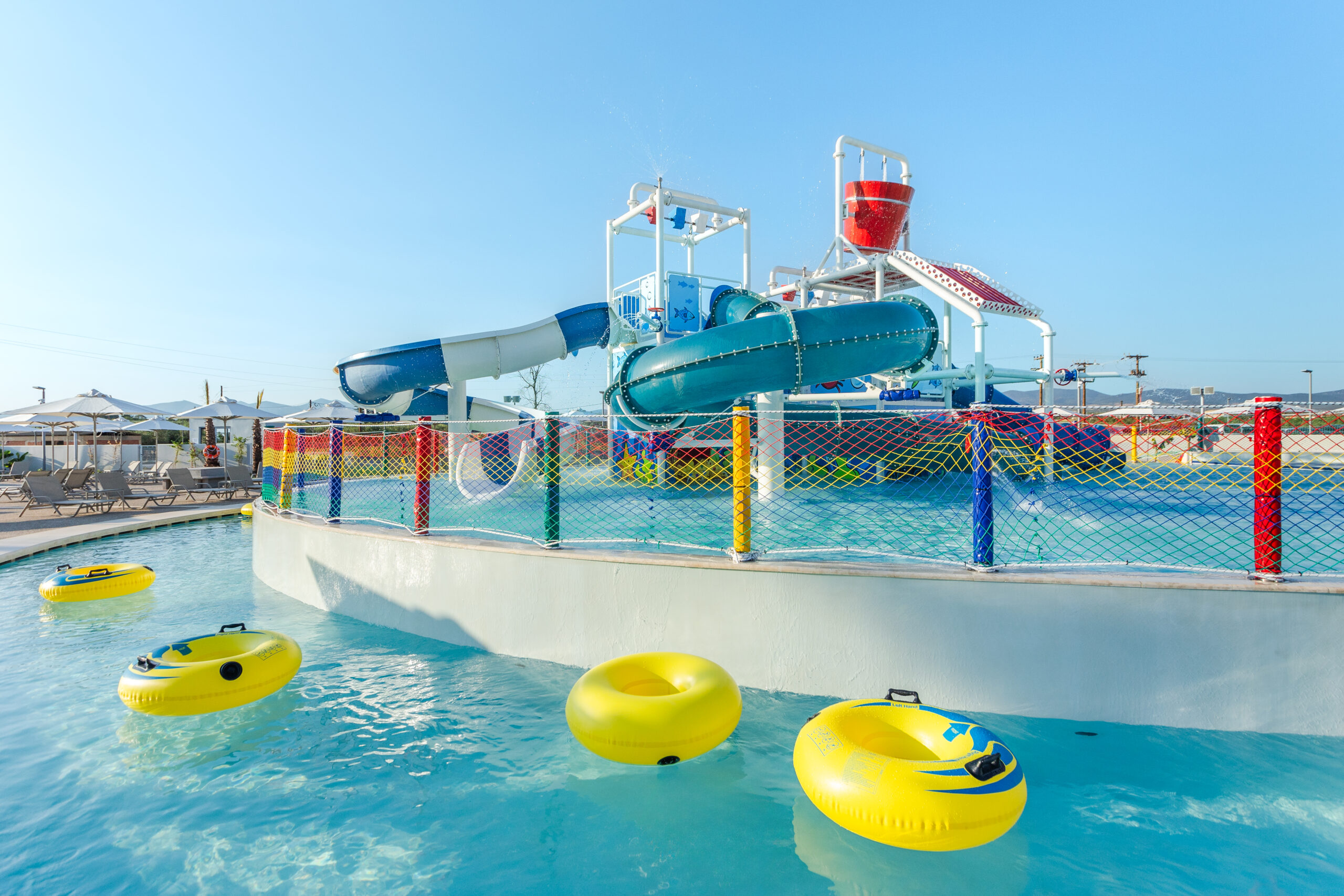 5* Blue Lagoon Queen - Καλύβες Πολυγύρου, Χαλκιδική ✦ -40% ✦ 2 Ημέρες (1 Διανυκτέρευση) ✦ 2 άτομα + 1 παιδί έως 11 ετών ✦ 12 ✦ έως 12/10/2026 ✦ Επιλέξτε 4 διανυκτερεύσεις και πληρώστε μόνο τις 3!ΝΕΡΟΤΣΟΥΛΗΘΡΕΣ!Μπροστά στην παραλία!