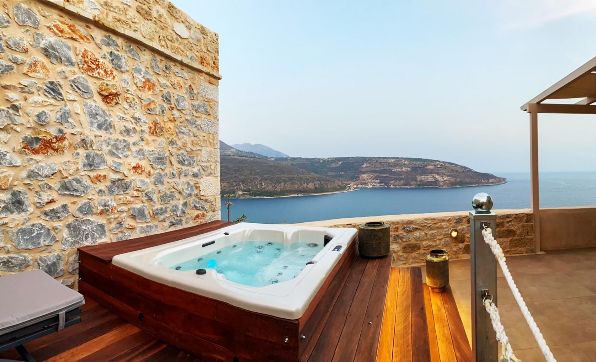 Akrolithi Boutique Hotel – Οίτυλο, Μάνη ✦ 2 Ημέρες (1 Διανυκτέρευση) ✦ 2 άτομα ✦ 2 ✦ έως 16/11/2026 ✦ Early check in και Late check out κατόπιν διαθεσιμότητας! – €127 | Ekdromi.gr